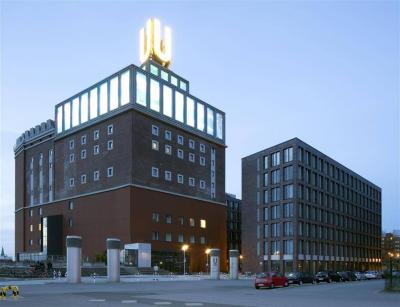 Dortmunder U in der Dämmerung