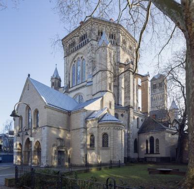 Blick von Südwesten auf St. Gereon