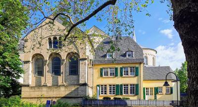 Südansicht St. Maria im Kapitol