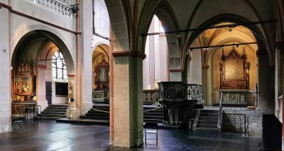 Blick aus dem Seitenschiff von St. Maria Lyskirchen Köln