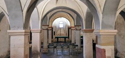 Blick in die dreischiffige Hallenkrypta von St. Severin
