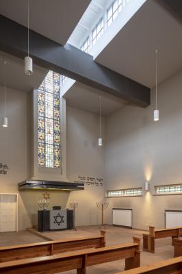 Blick in den Innenraum der Trauerhalle