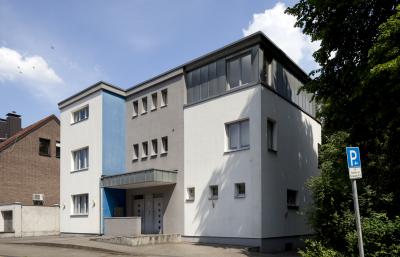 Eingangsfront des Wohnhauses von Richard Stern