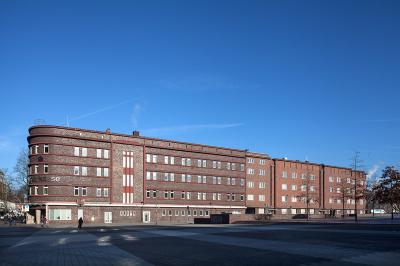 Herne-Wanne-Eickel, Siedlung Roter Block, Platzansicht Amtmann-Winter-Str.