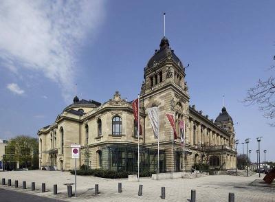 Historische Stadthalle Wuppertal, Südwestansicht