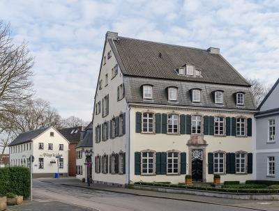 Haus Neuhofs, Herrenhaus