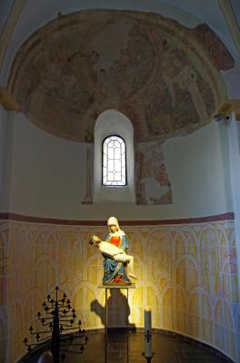 Pietà in Seitenapside