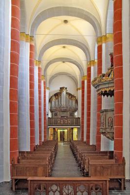 Kircheninnenraum Altbau mit Blick nach Westen zur Orgel