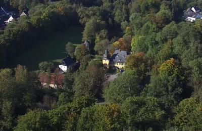 Schloss Lüntenbeck, Luftbild