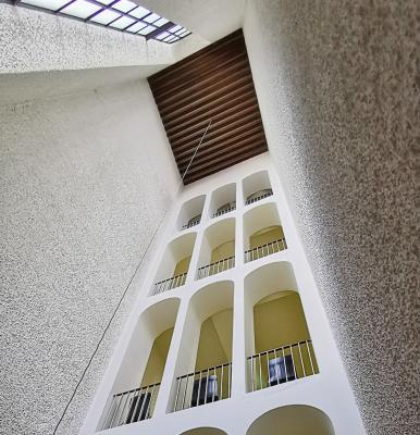Blick nach oben zu den Emporen