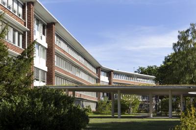 Rathaus Dorsten Verwaltungstrakt mit überdachtem Verbindungsgang