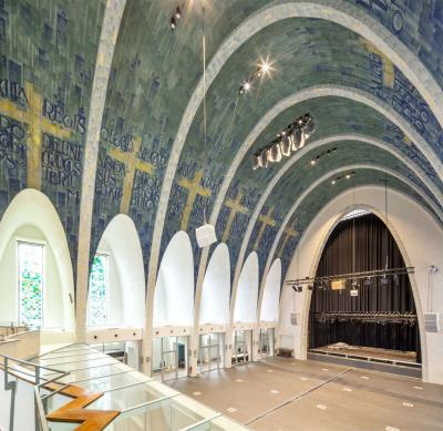 Innenansicht ehemaliges Kirchenschiff Heilig-Kreuz-Kirche nach dem Umbau