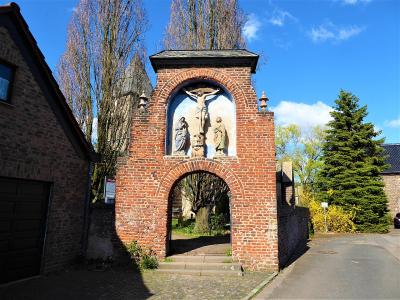 Friedhofsportal