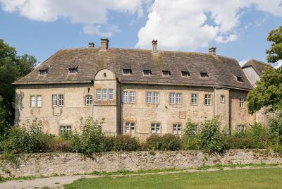 Südfassade der Burg Dringenberg