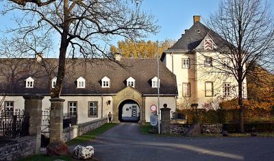 Schloss Alme, Ansicht Seitenflügel, Hofdurchfahrt