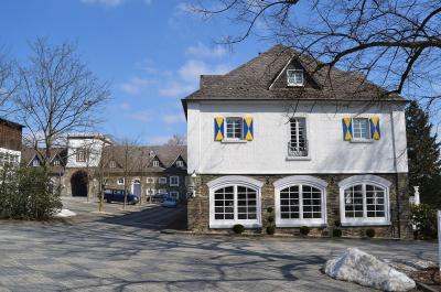 Schlosshotel Westansicht