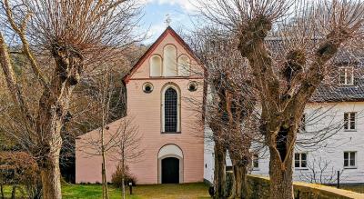 Portalansicht der Klosterkirche