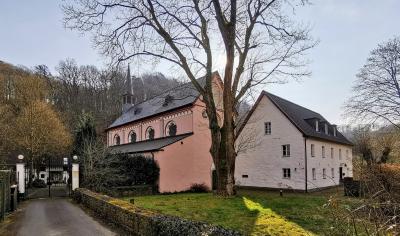 Blick aus Nordwest auf das Kloster