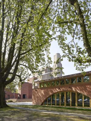 Erweiterung Domsing Schule + Wohnungen, Fassade