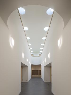 Erweiterung Domsing schule + Wohnungen, EG: Durchgang, Lichthof