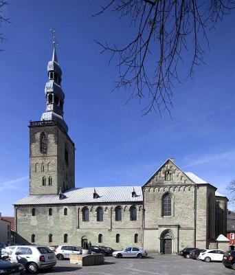 Südansicht St. Petri in Soest