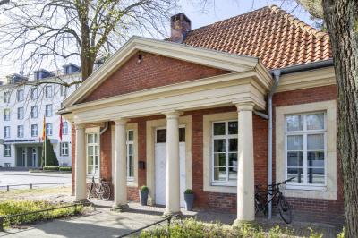 Südwestliches Torhaus mit Portikus