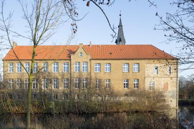Burg Lüdinghausen, Westfassade