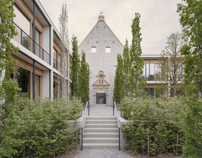 Jacoby Studios - Historische Fassade und Bürotrakte