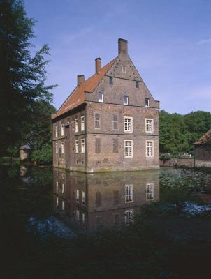Herrenhaus mit Gräfte