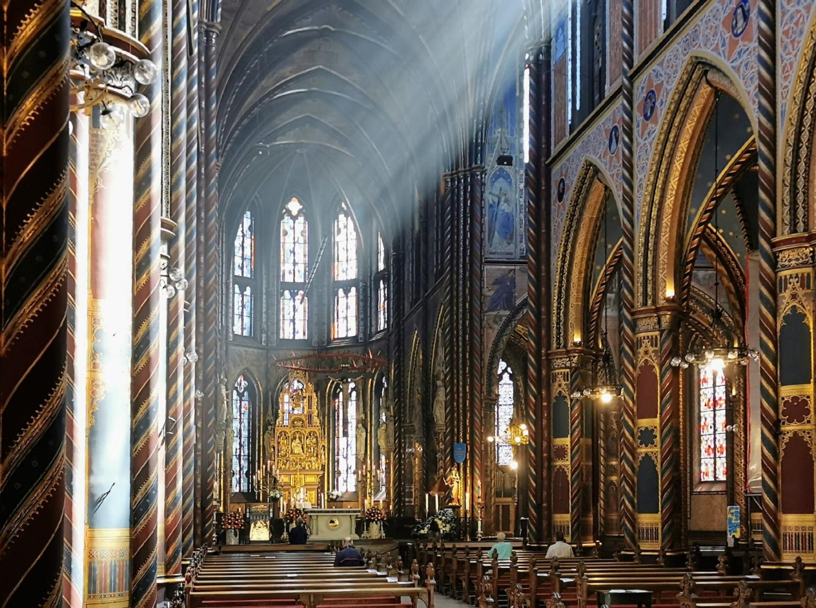 Kircheninnenraum, Blick Richtung Osten