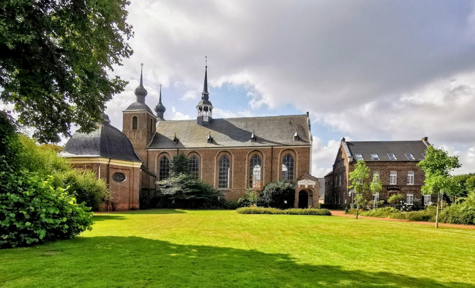Blick auf das Kloster 