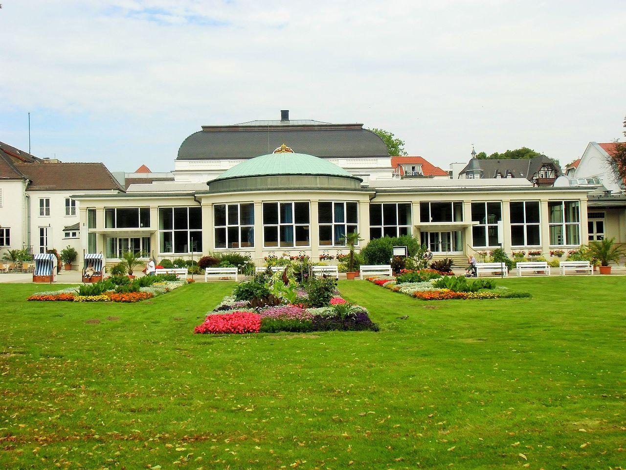 Blick vom Kupark auf das Kurhaus