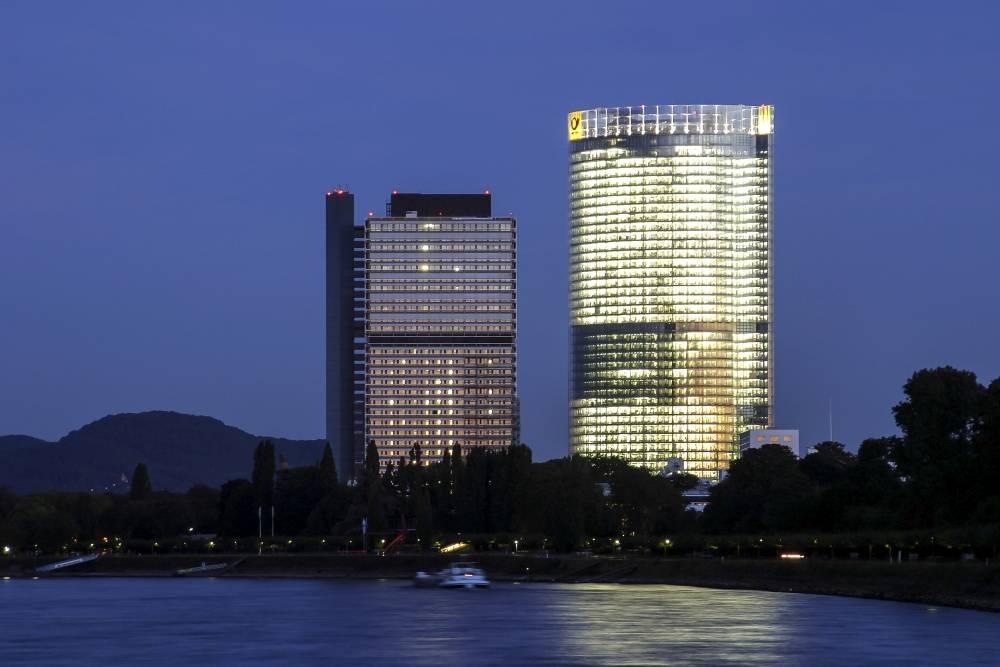 Post Tower und Abgeordnetenhochhaus Bonn