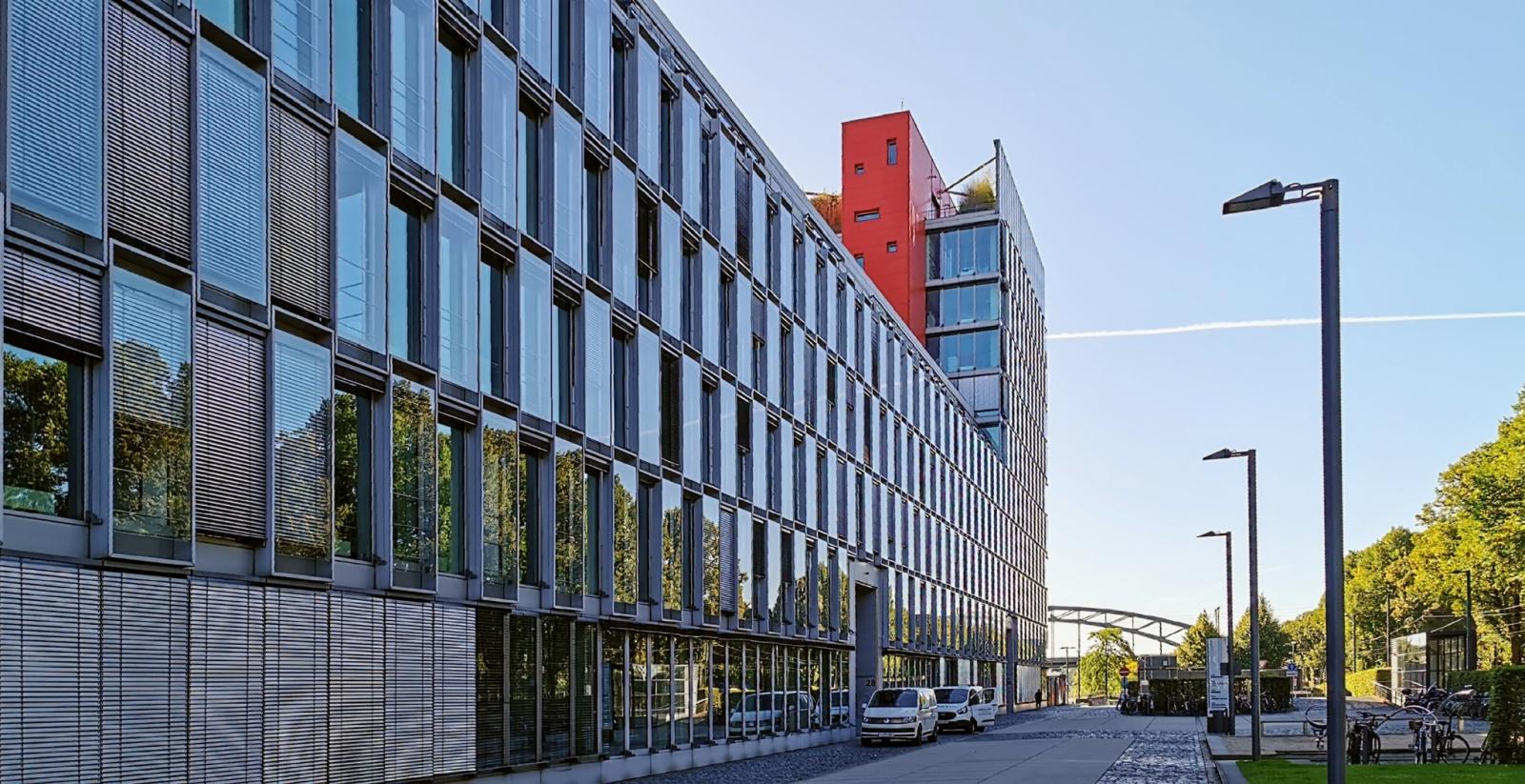 Fassade vom Agippinaufer aus
