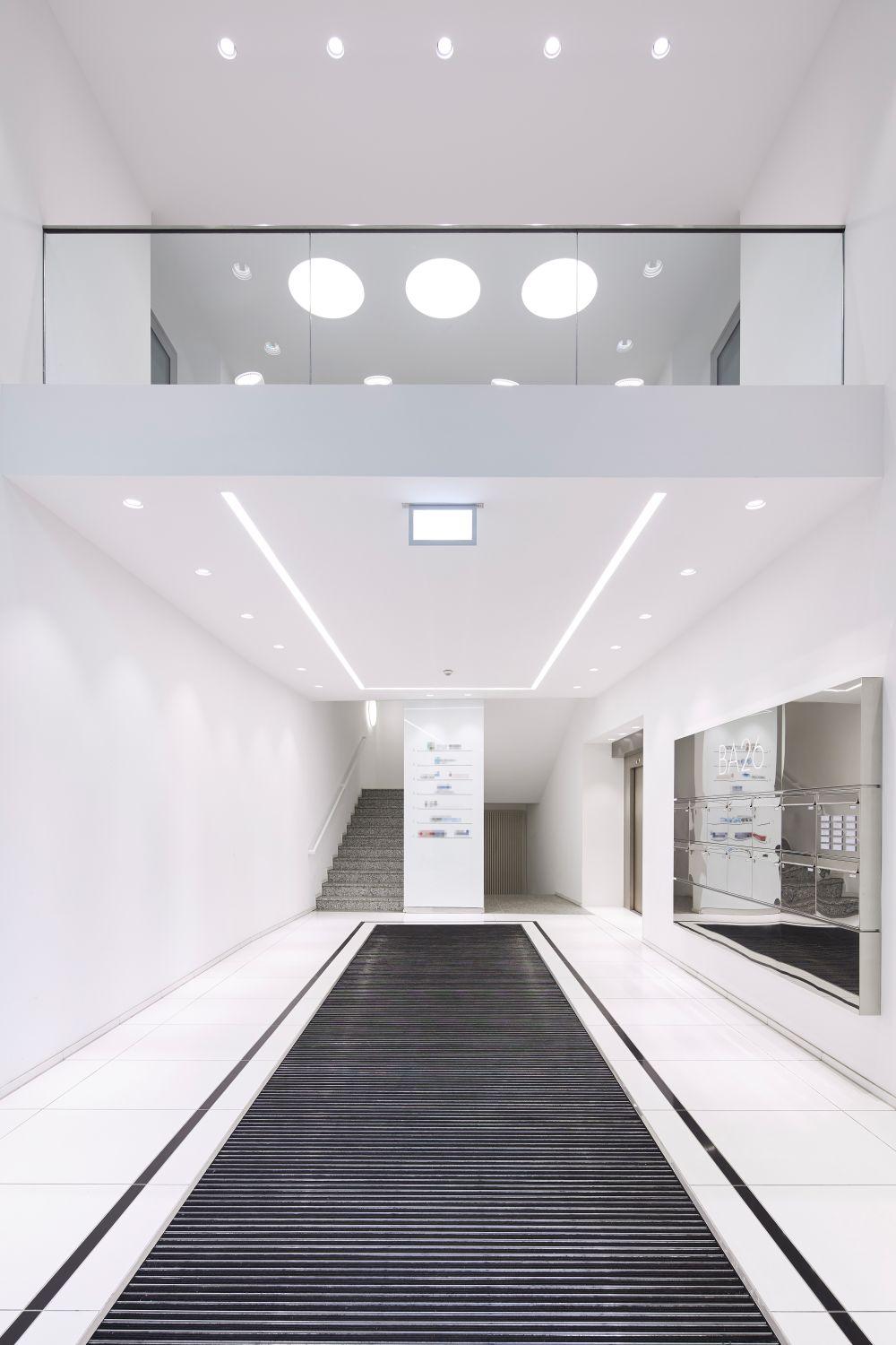 Zweigeschossiges Foyer mit Galerie, BA 26