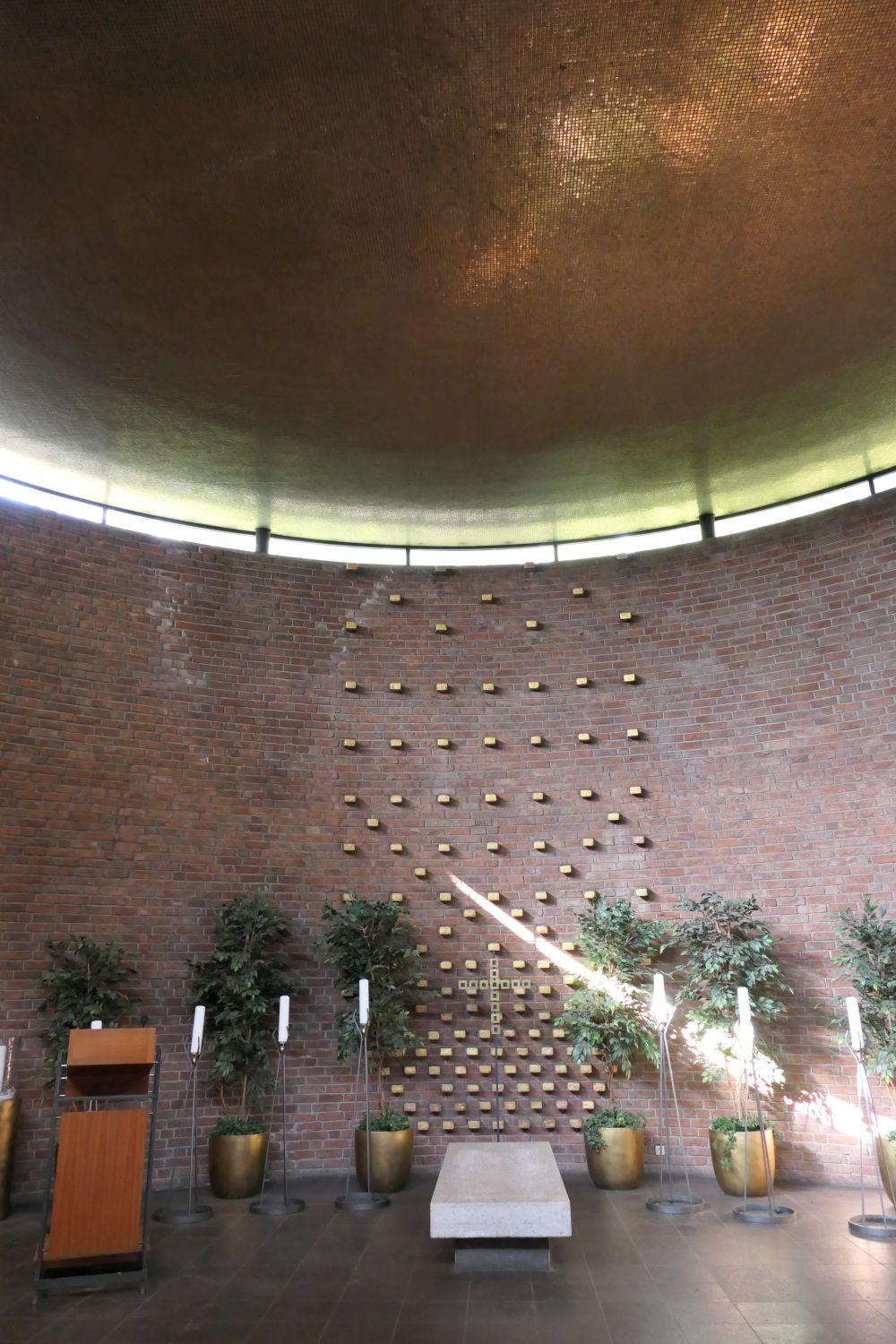 Innenraum Friedhofskapelle Gerresheim