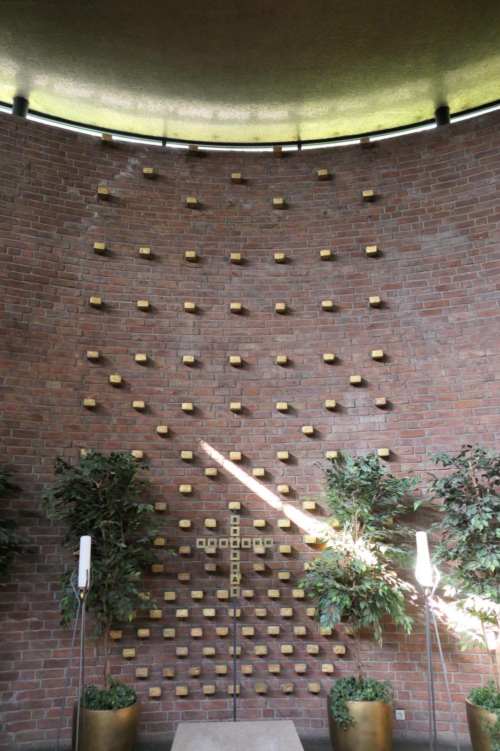 Wandgetaltung Friedhofskapelle
