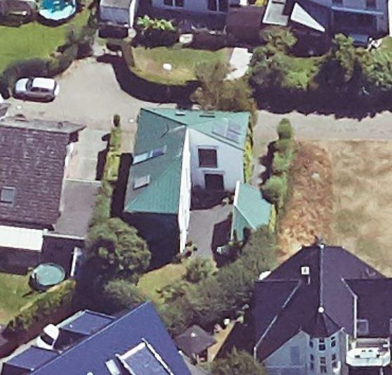 Schrägluftbild von Westen, Haus für eine Deutschlehrerin