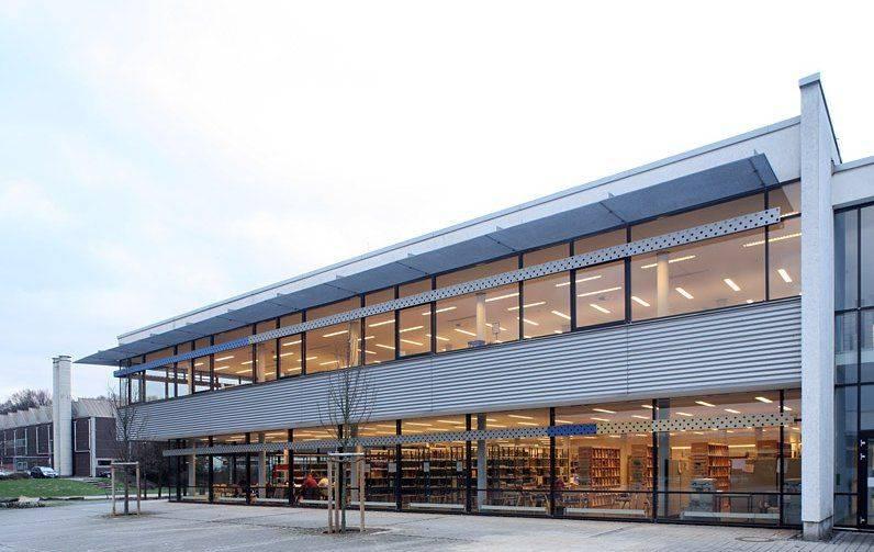 Bibliothek im Neubauteil