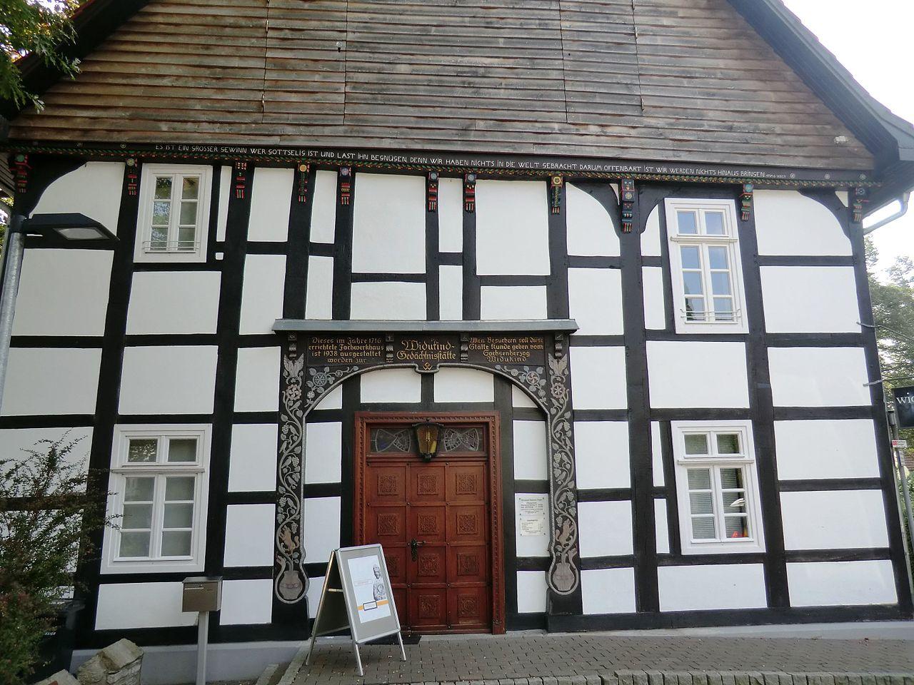 Eingang des Widukindmuseums