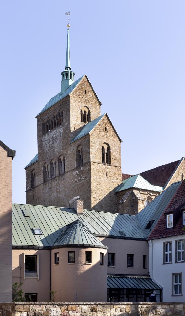 Blick auf den Kirchturm von Süden