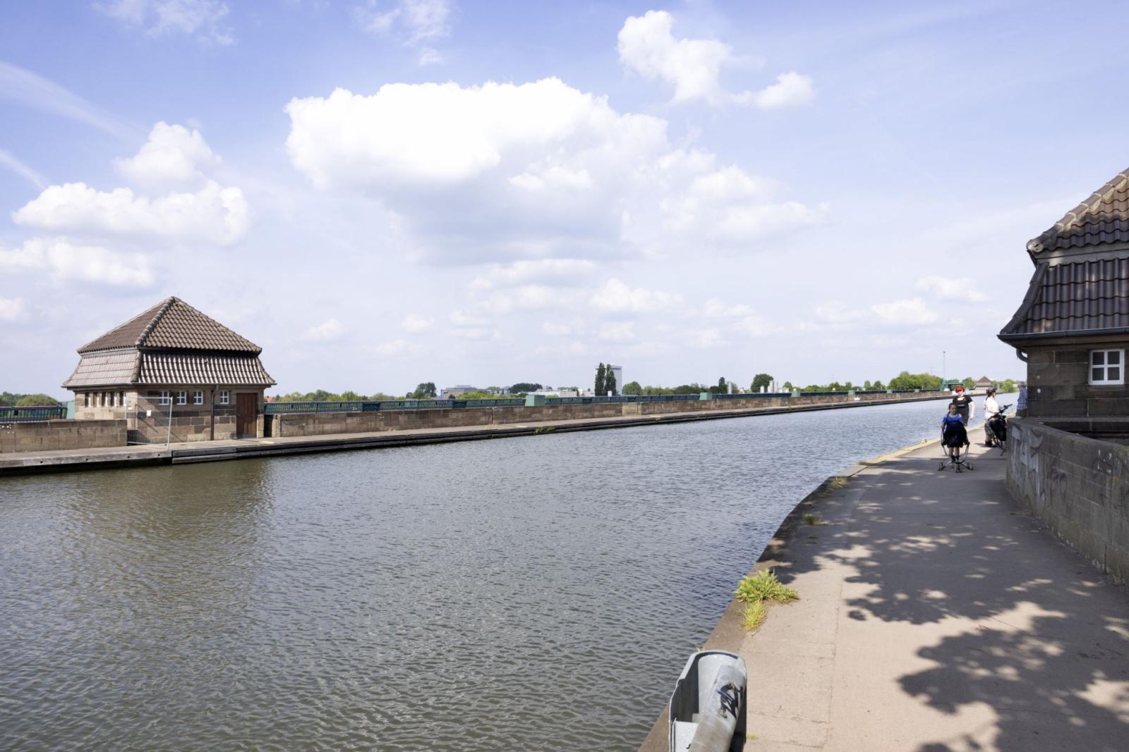 Alte Kanalbrücke Wasserseite