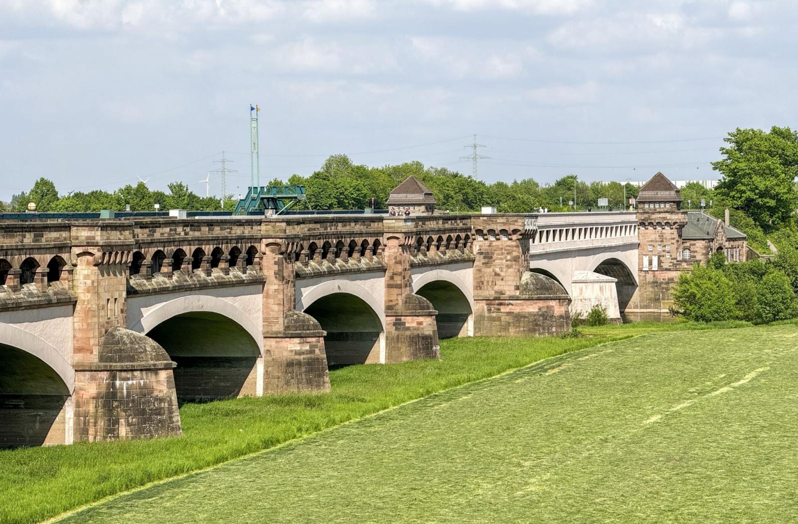 Alte Kanalbrücke am Wasserstraßenkreuz Minden