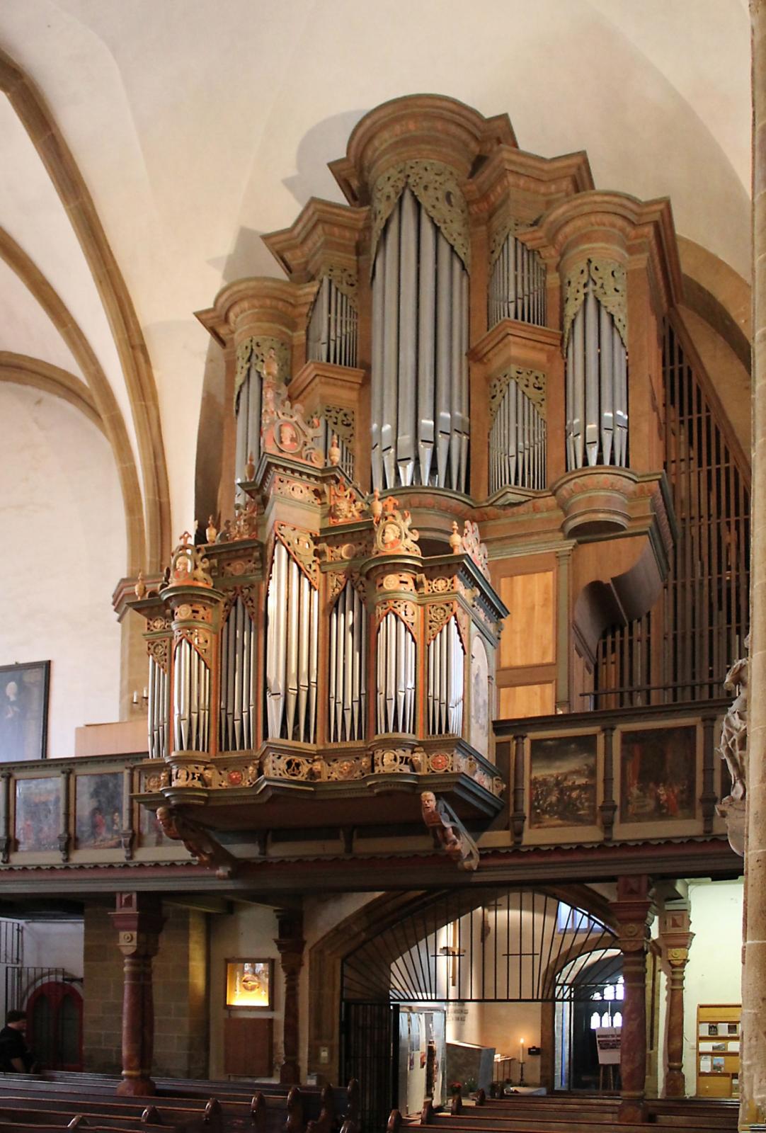 Blick auf die Orgel der St.-Martini-Kirche in Minden