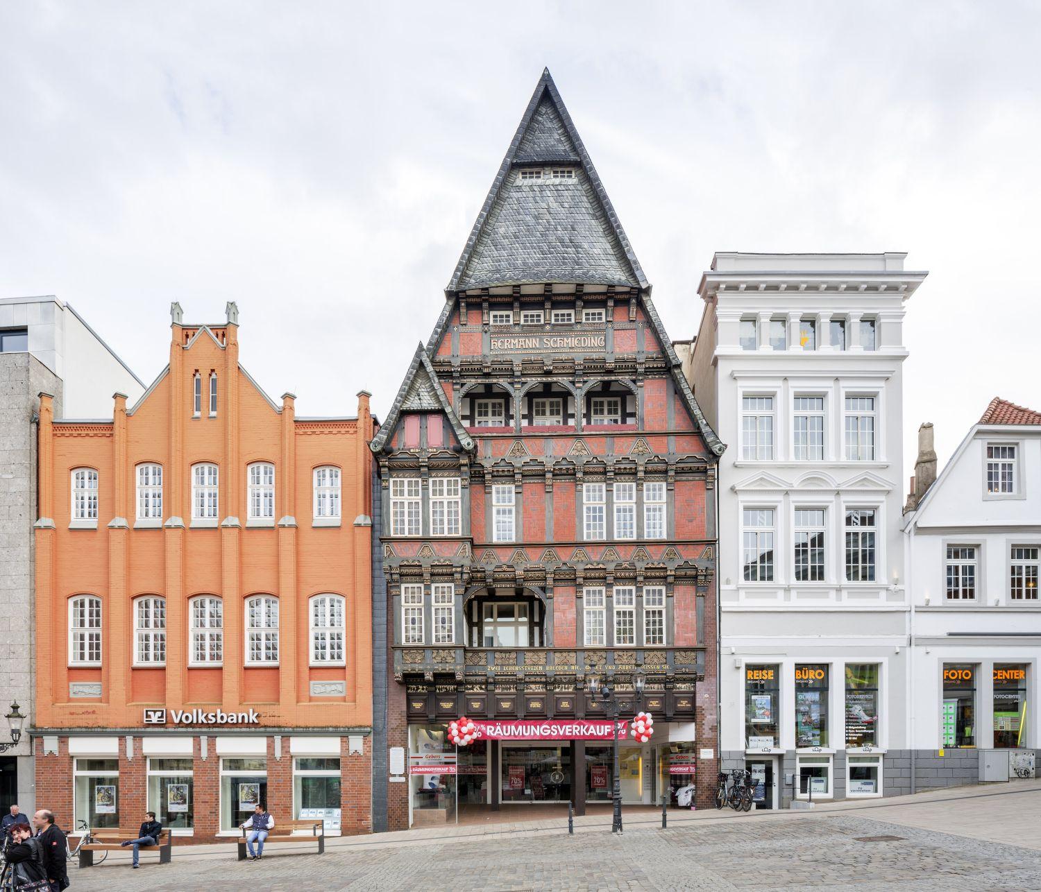 Haus Schmieding, Frontfassade am Markt