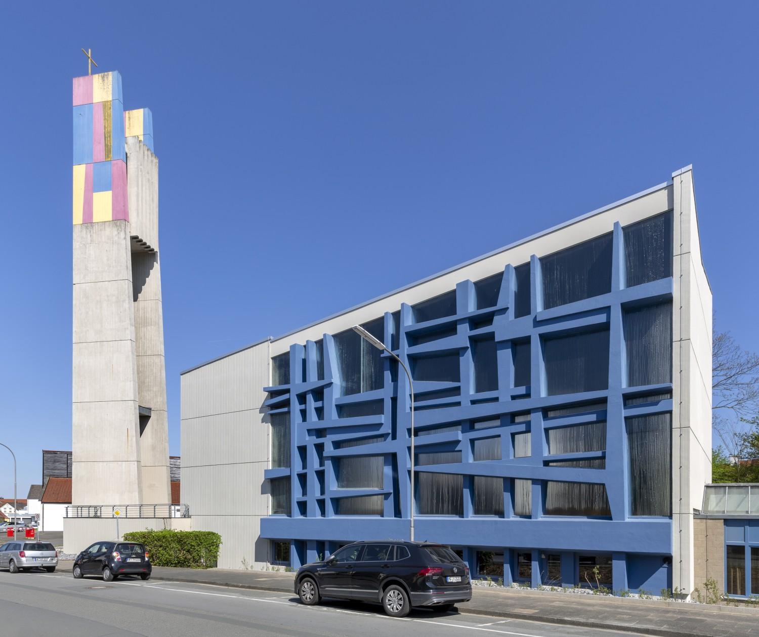 St. Josef in Bünde, Südansicht