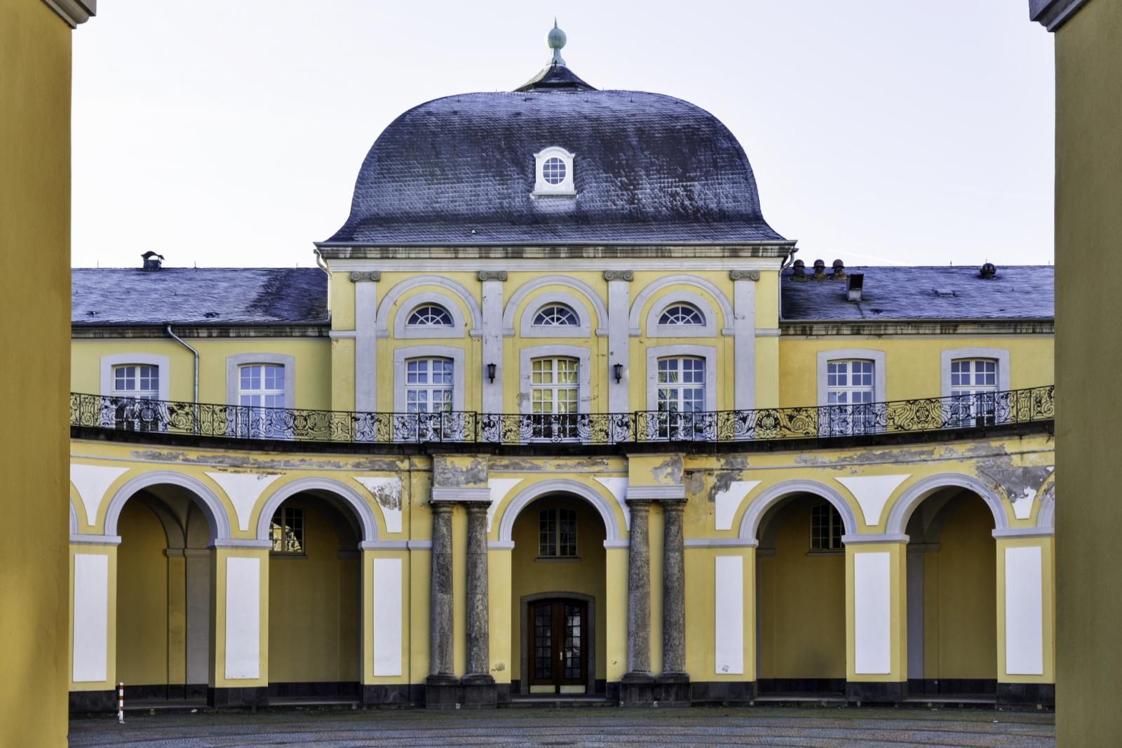 Poppelsdorfer Schloss Bonn Innenhof, vor Sanierung