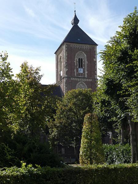 Außenperspektive Kirchturm