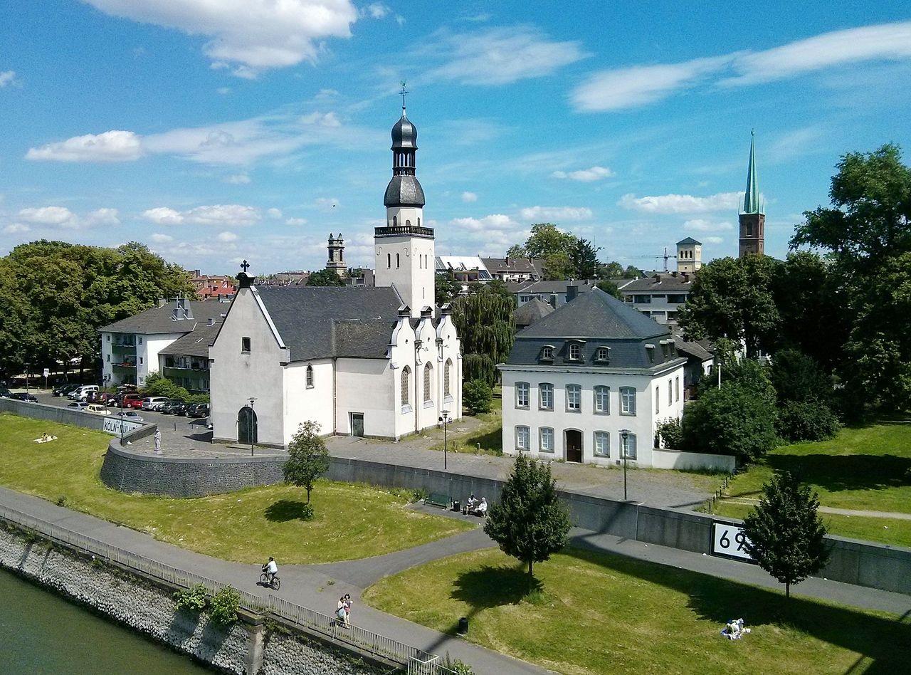 Außenperspektive aus Blickrichtung der Mühlheimer Brücke