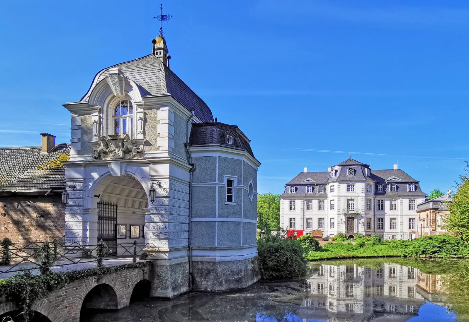 Torhaus und Herrenhaus von Schlosss Türnich